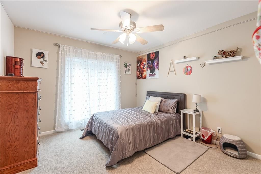6300 N Kensington Court — photo 32
