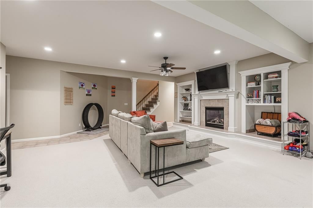 6300 N Kensington Court — photo 34