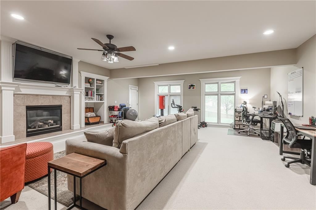 6300 N Kensington Court — photo 35