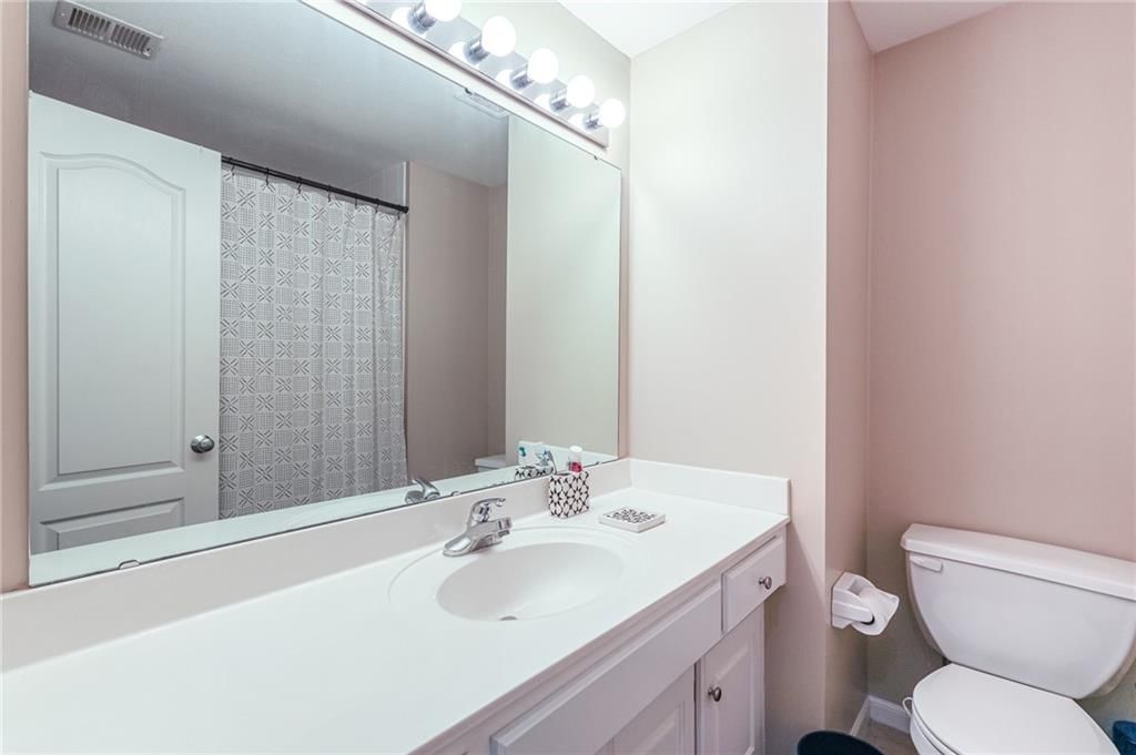 6300 N Kensington Court — photo 36