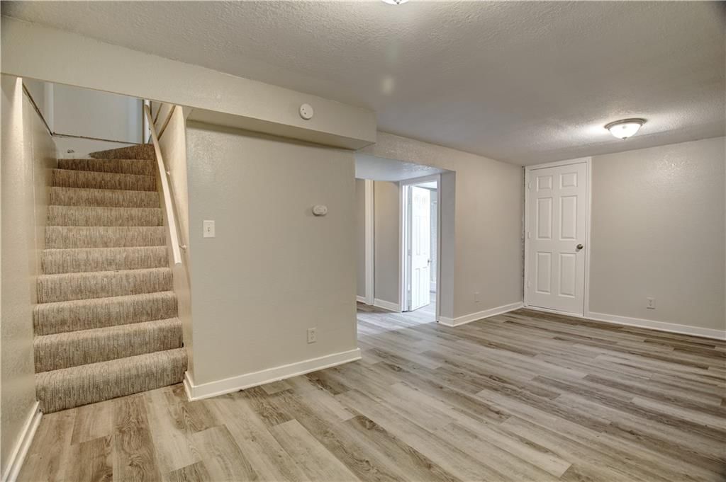 408 NE Lakeview Drive — photo 19