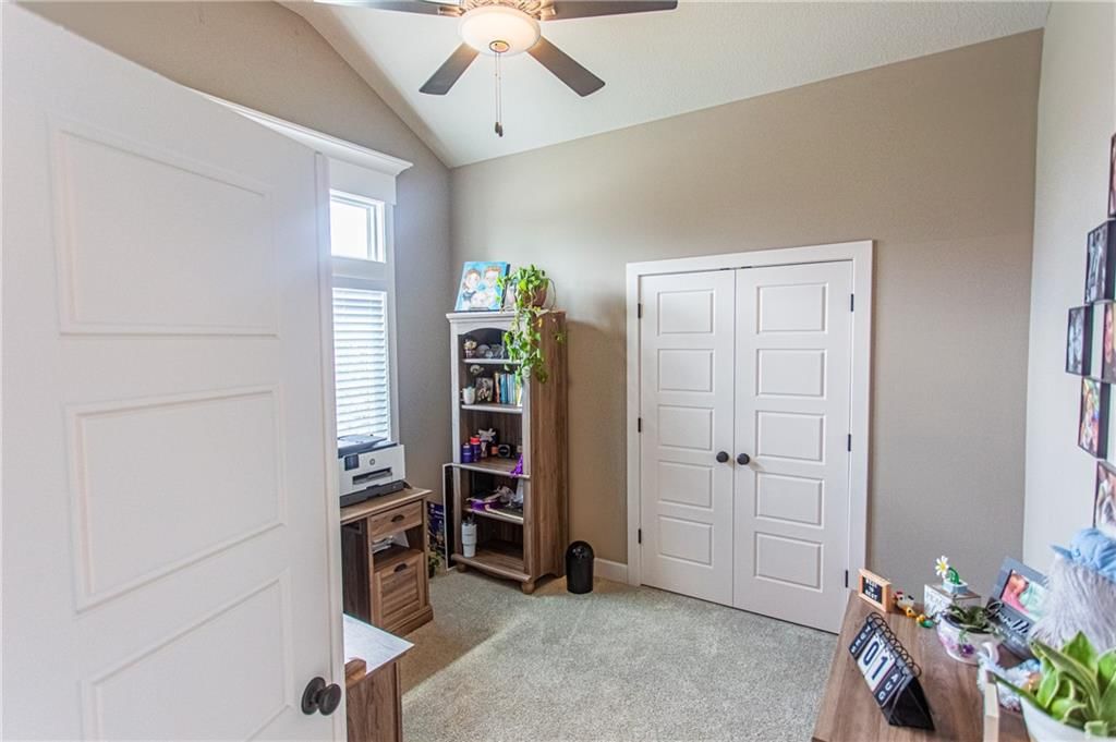 822 Bridgeshire Drive — photo 43
