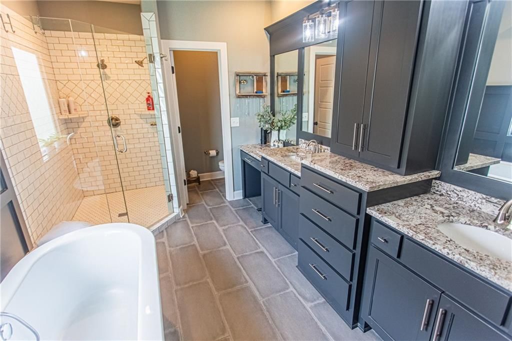 822 Bridgeshire Drive — photo 48