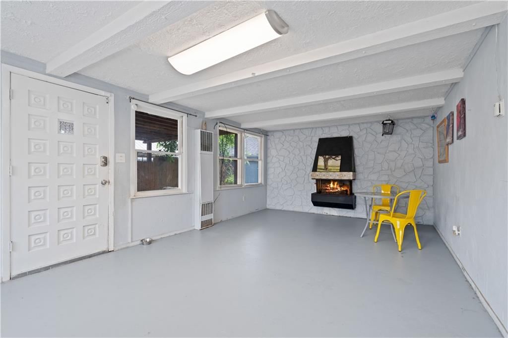 1131 S GLENWOOD Avenue — photo 13