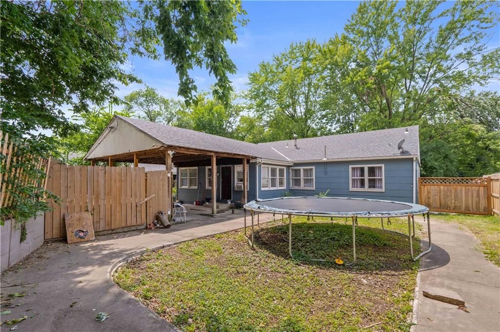 1131 S GLENWOOD Avenue — photo 19