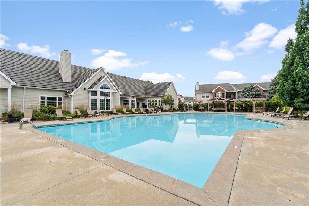 11613 Tomahawk Creek #G Parkway — photo 25