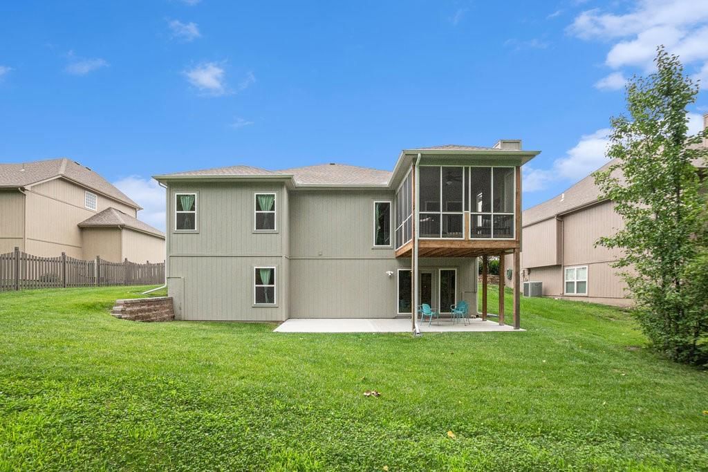 18205 Belinda Drive — photo 32