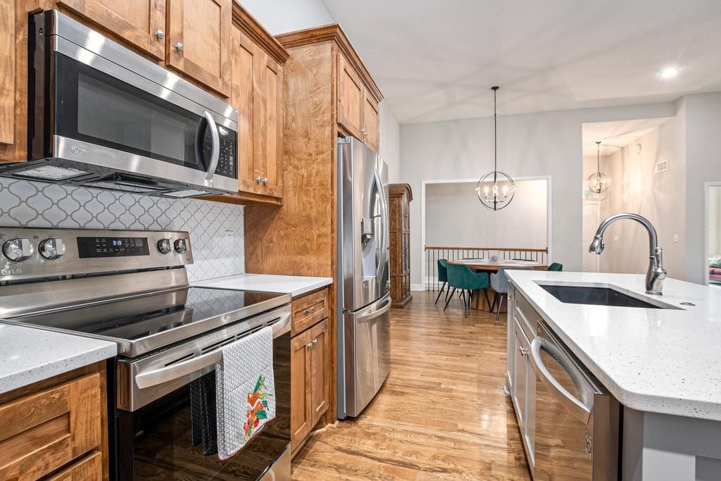 18205 Belinda Drive — photo 10