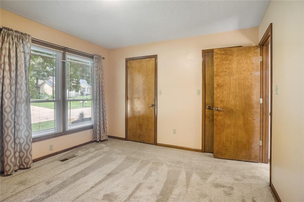 804 NE 3rd Street — photo 35