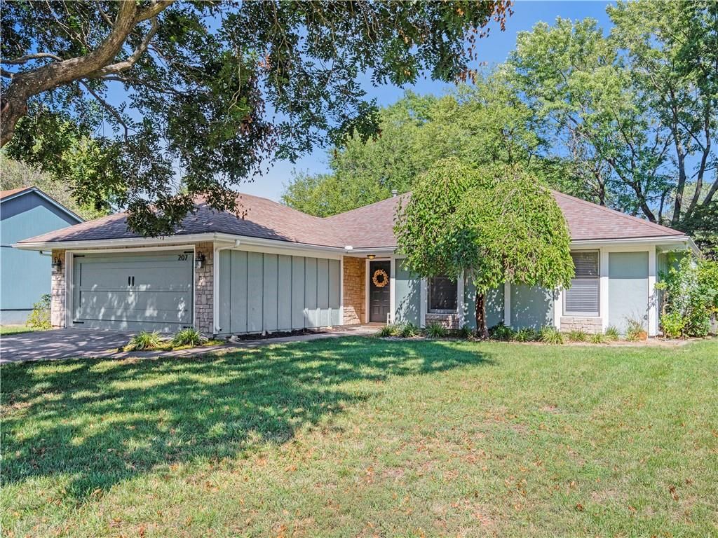 207 SE Circleview Drive — photo 2