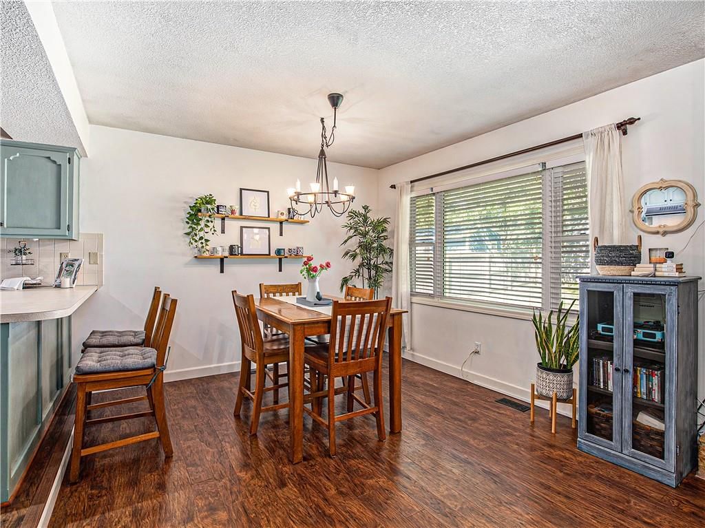 207 SE Circleview Drive — photo 10