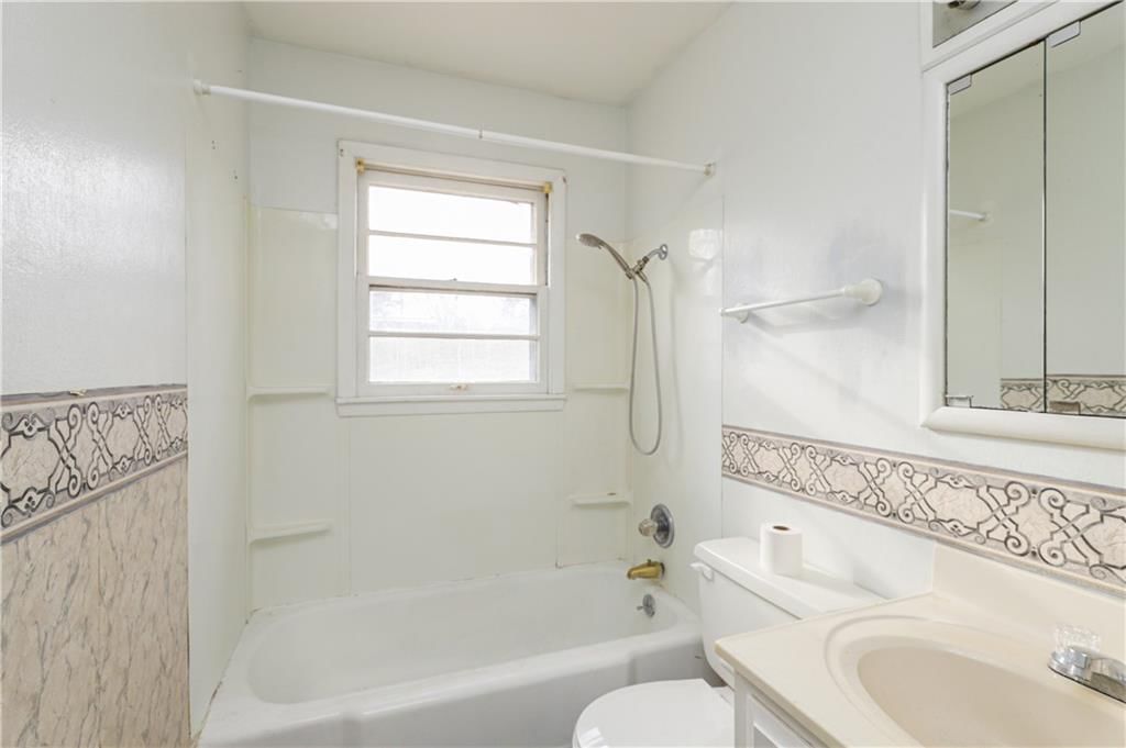 8533 Troup Avenue — photo 22