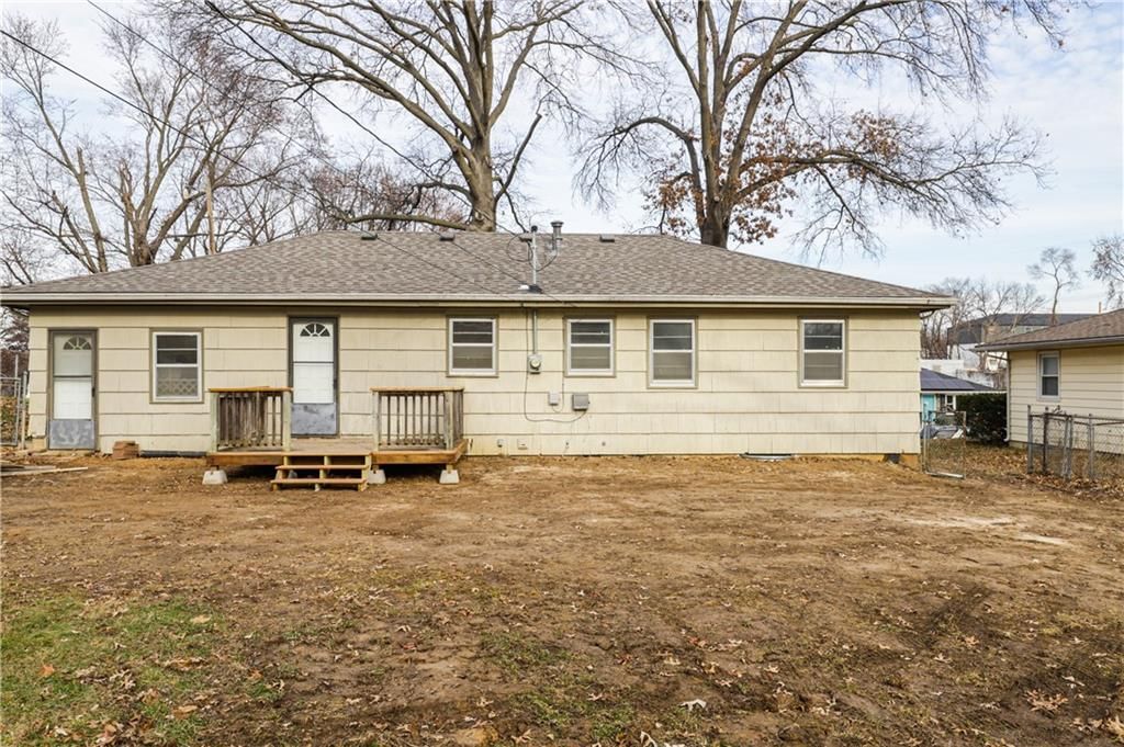 8533 Troup Avenue — photo 37