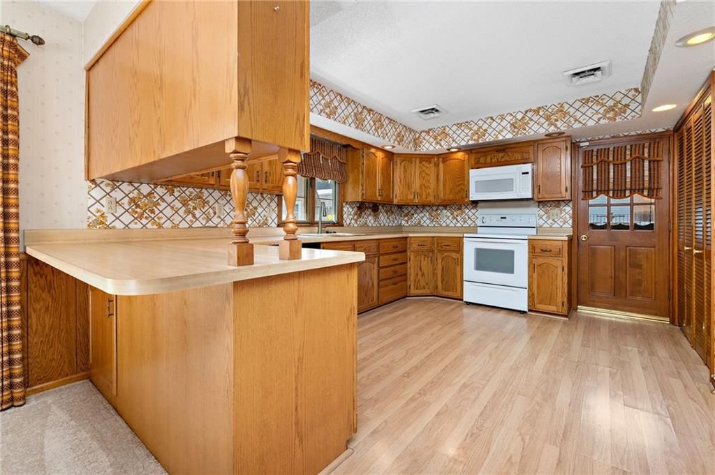 802 N Redwood Drive — photo 11