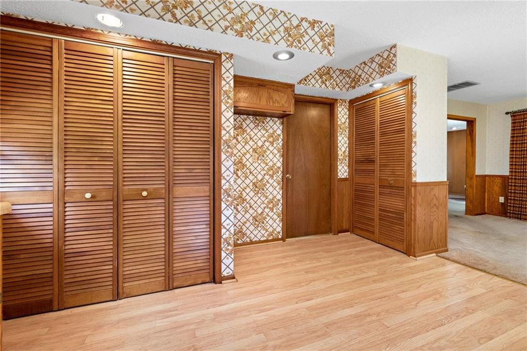 802 N Redwood Drive — photo 14