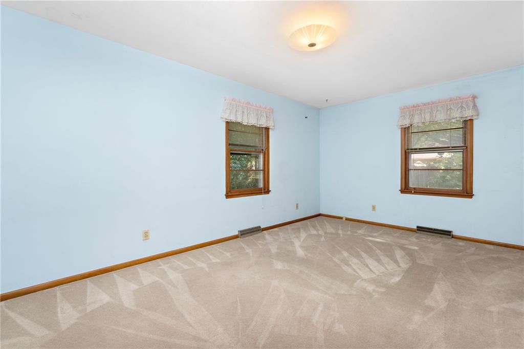 802 N Redwood Drive — photo 16