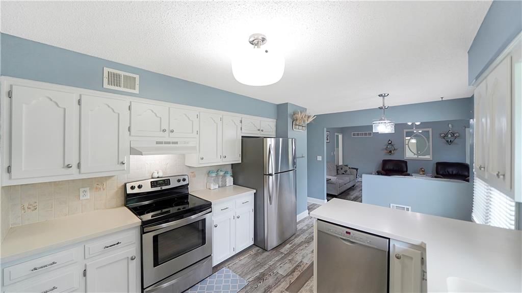 3600 S Emery Street — photo 11