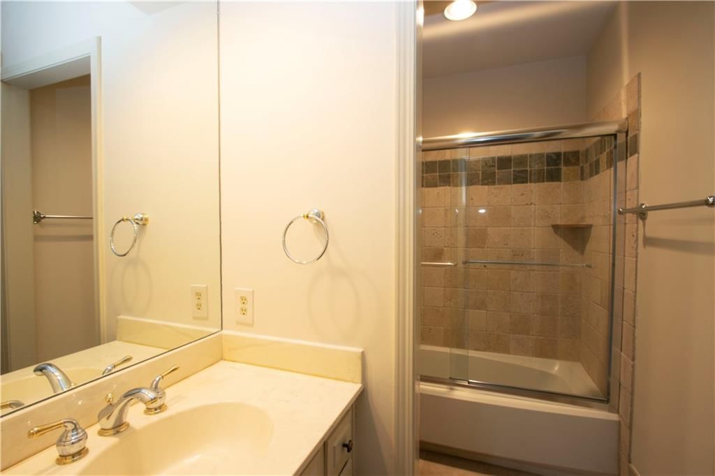 6251 Rosewood Street — photo 12