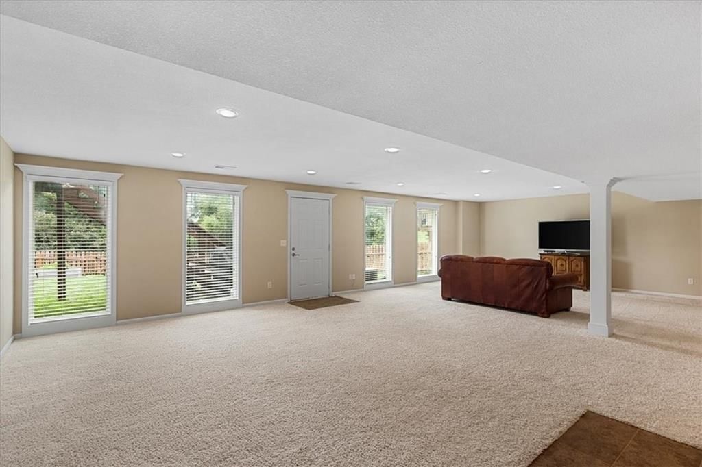 9004 N Essex Drive — photo 28