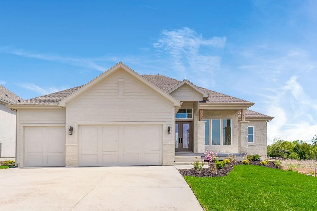10853 S Shady Bend Road, Olathe, KS