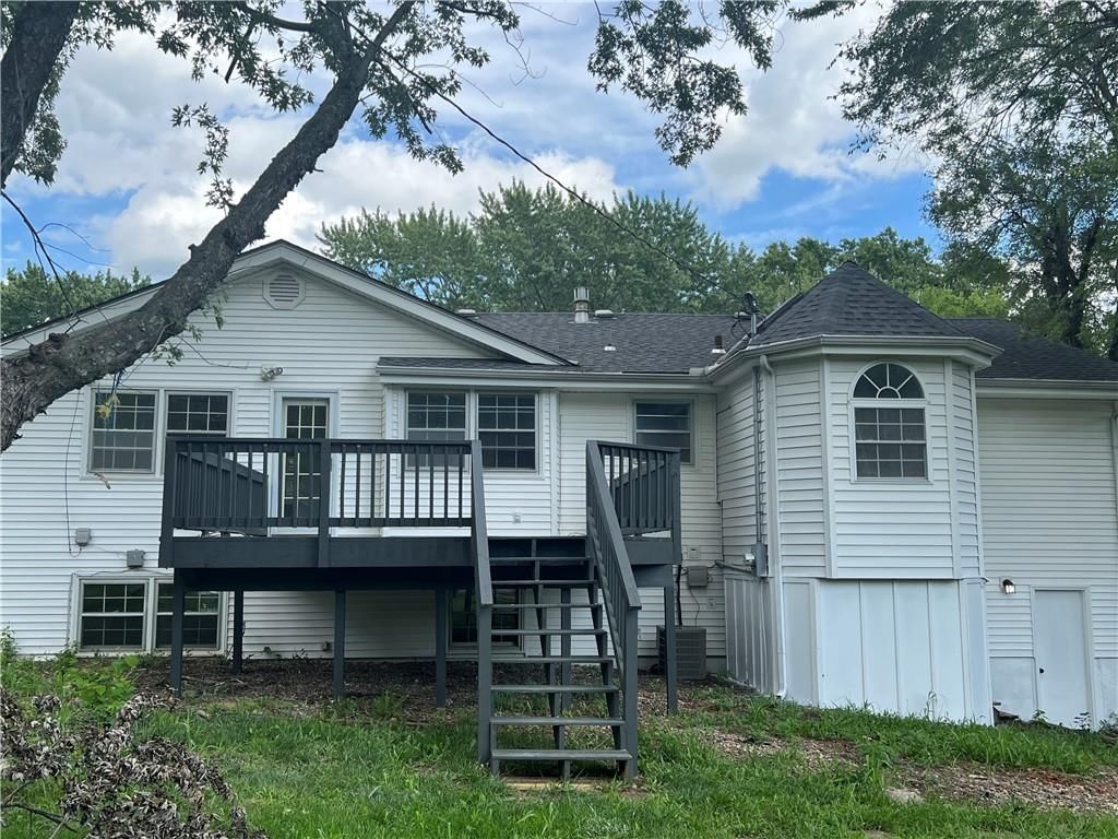 12812 Corrington Avenue — photo 15