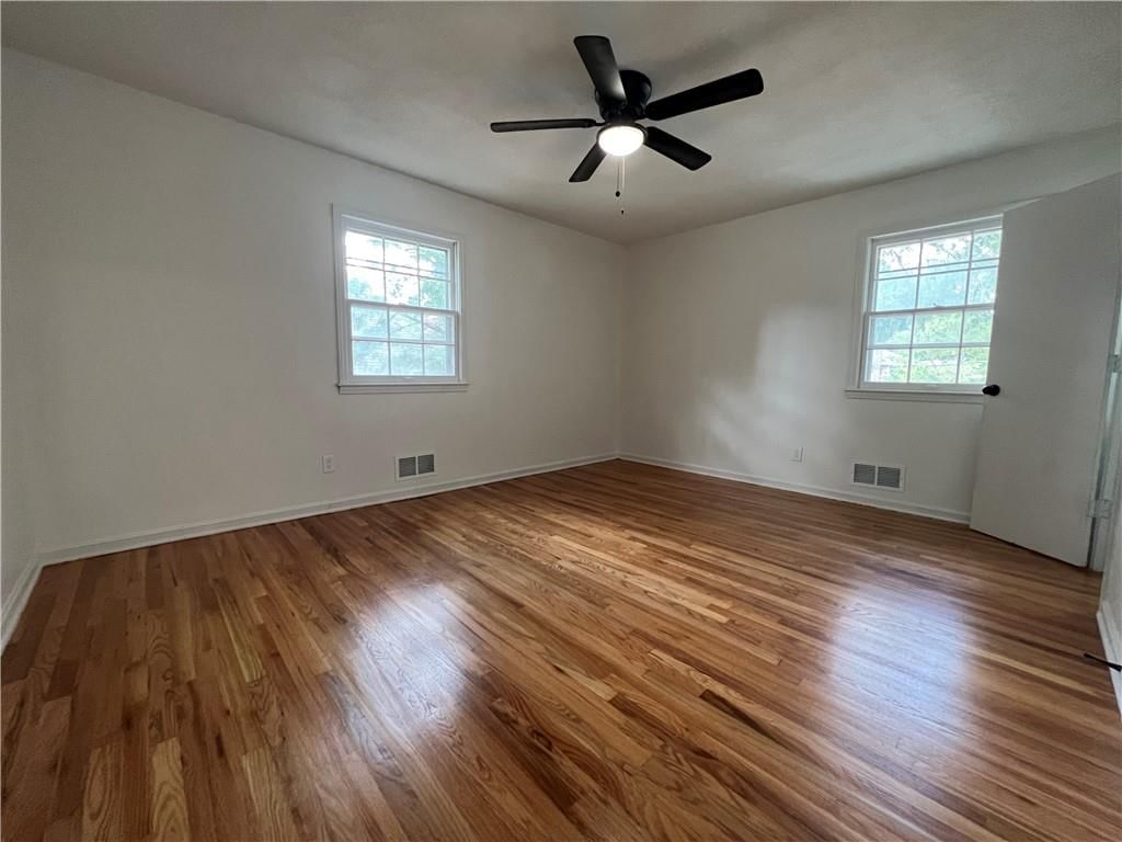 12812 Corrington Avenue — photo 8