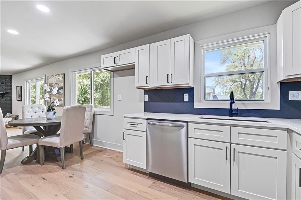 805 SW Iron Creek Drive — photo 11