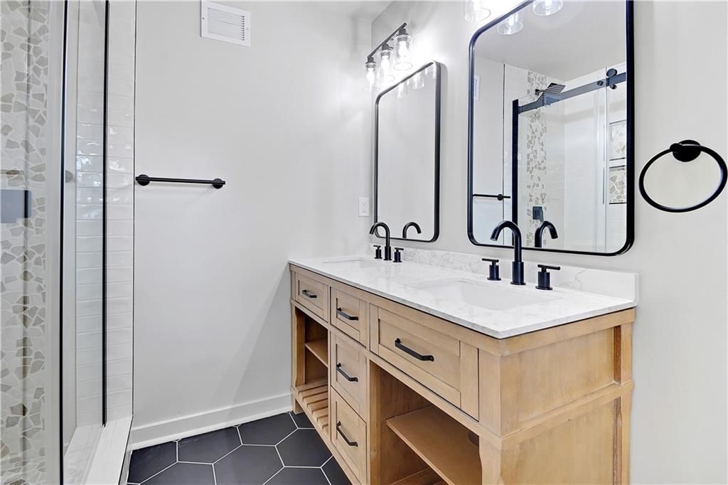 805 SW Iron Creek Drive — photo 15