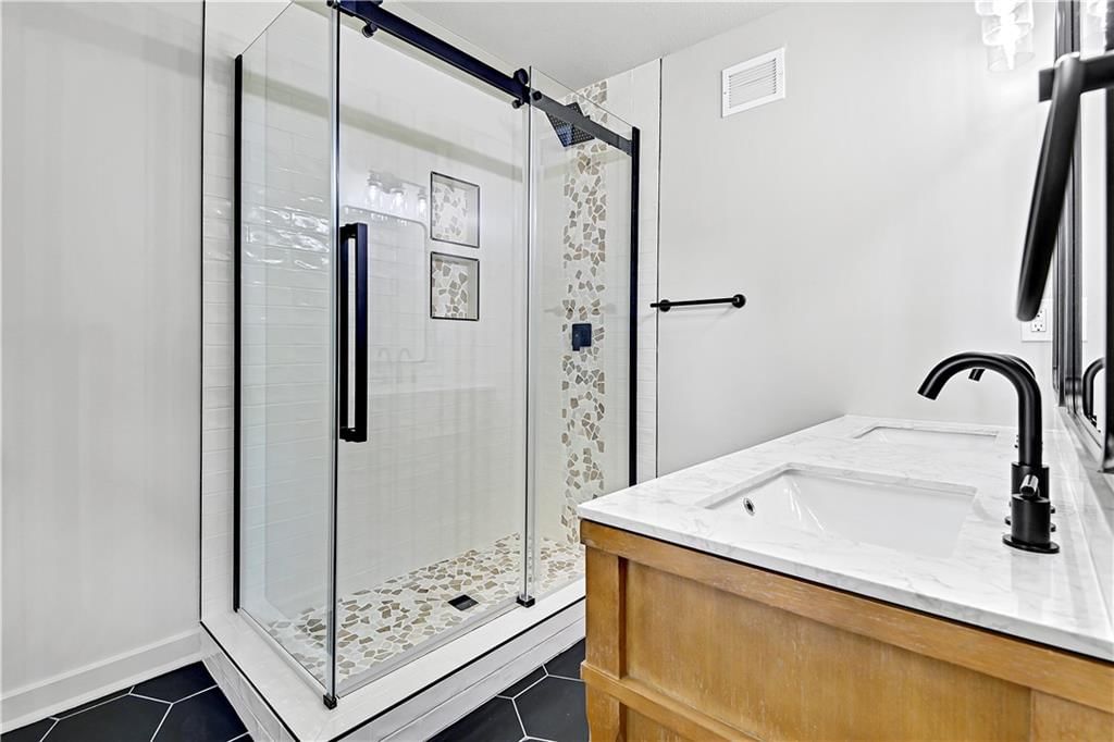 805 SW Iron Creek Drive — photo 16