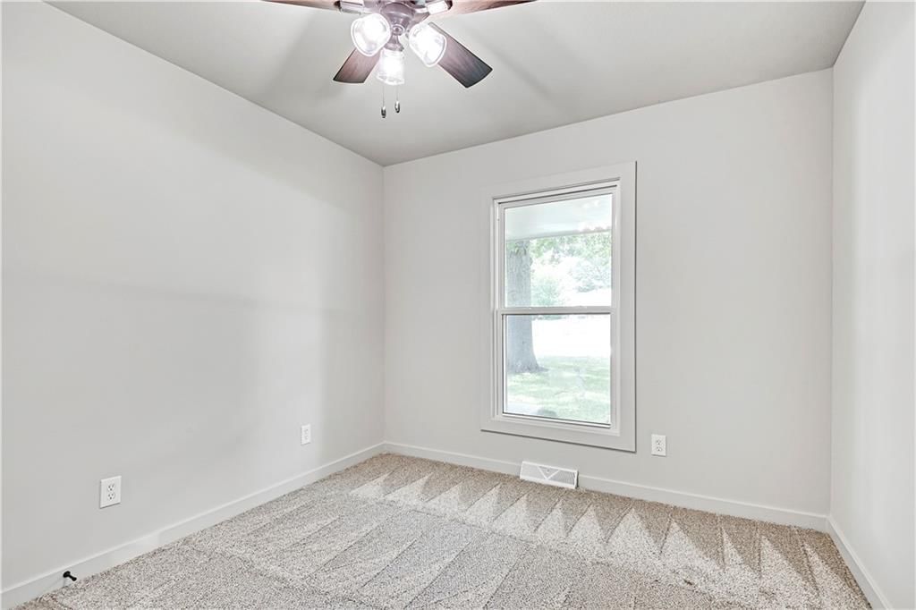 805 SW Iron Creek Drive — photo 17