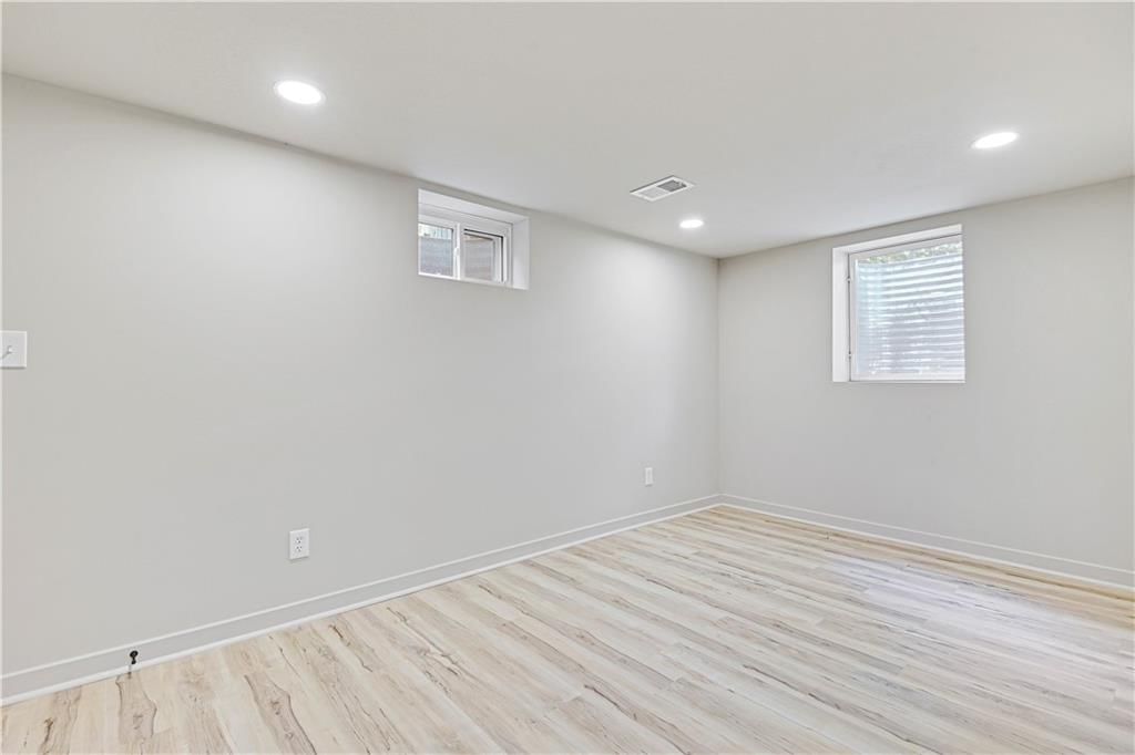 805 SW Iron Creek Drive — photo 25