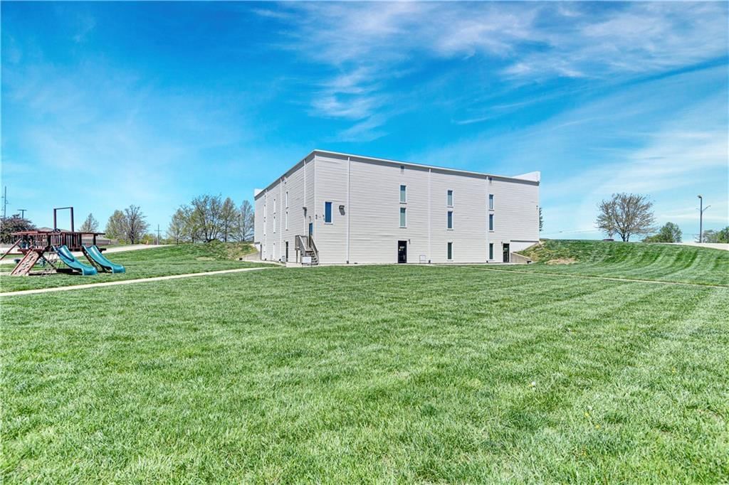 13715 W 151st Street — photo 10