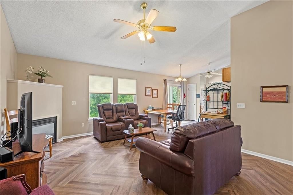 12560 Oak Point Drive — photo 22