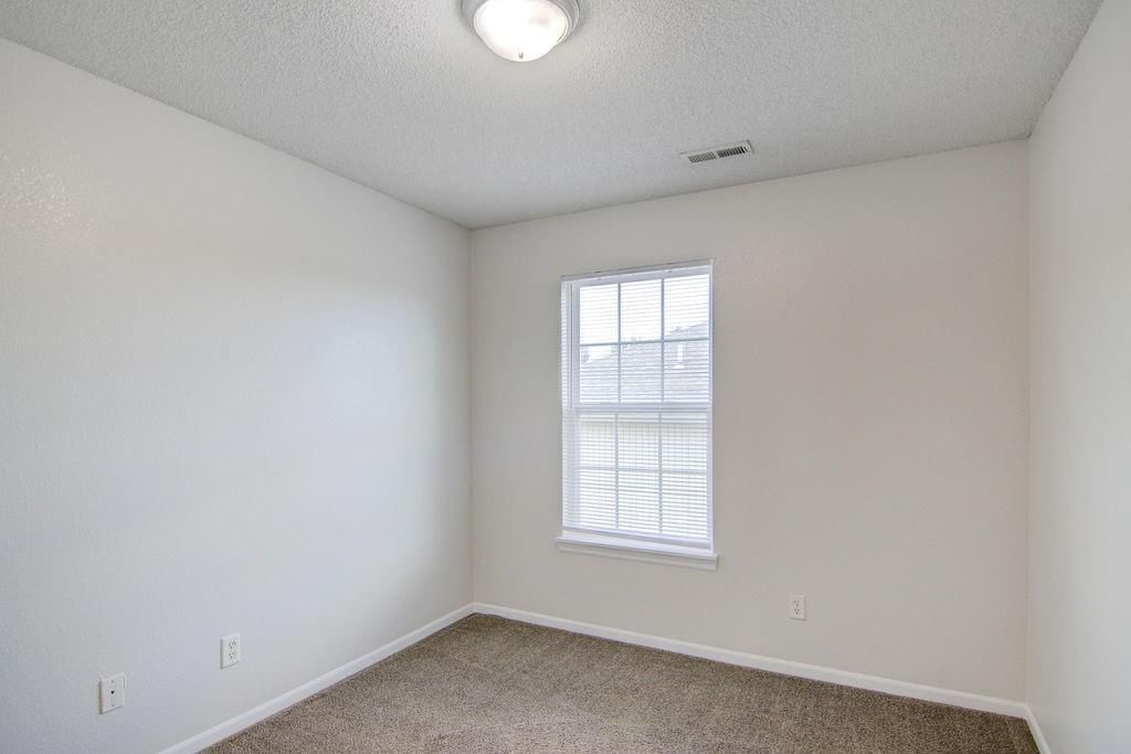 10533 E 46th Street — photo 11