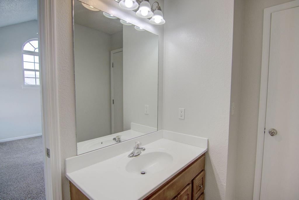 10533 E 46th Street — photo 12