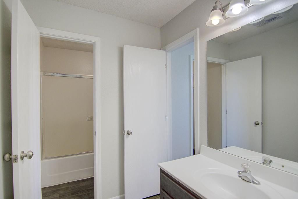 10533 E 46th Street — photo 13