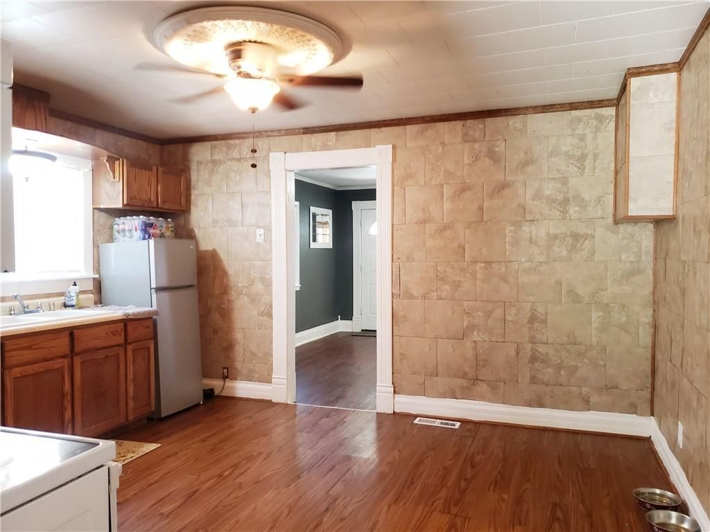 203 E 15th Street — photo 10