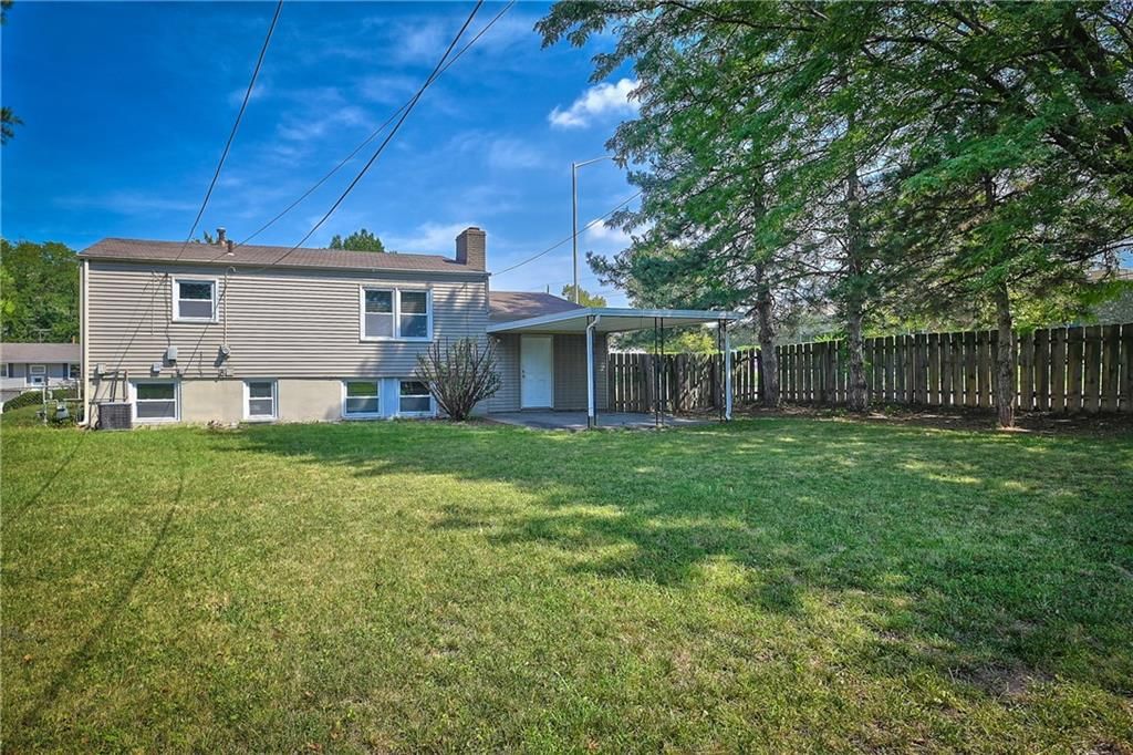 11905 W 93rd Street — photo 23