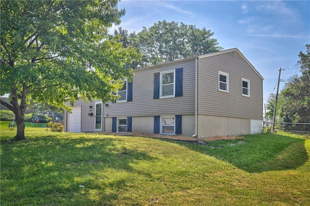 11905 W 93rd Street — photo 24