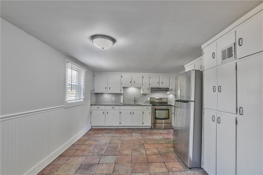 11905 W 93rd Street — photo 9