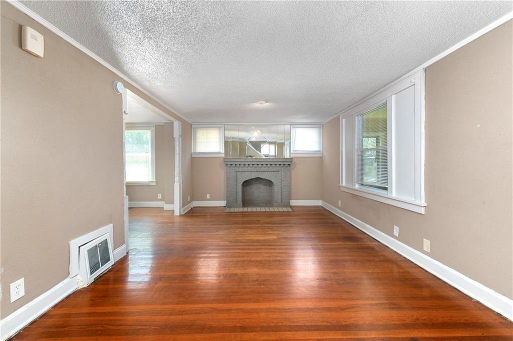 5143 Garfield Avenue — photo 3