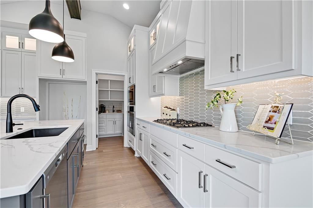 9449 Aurora Street — photo 12