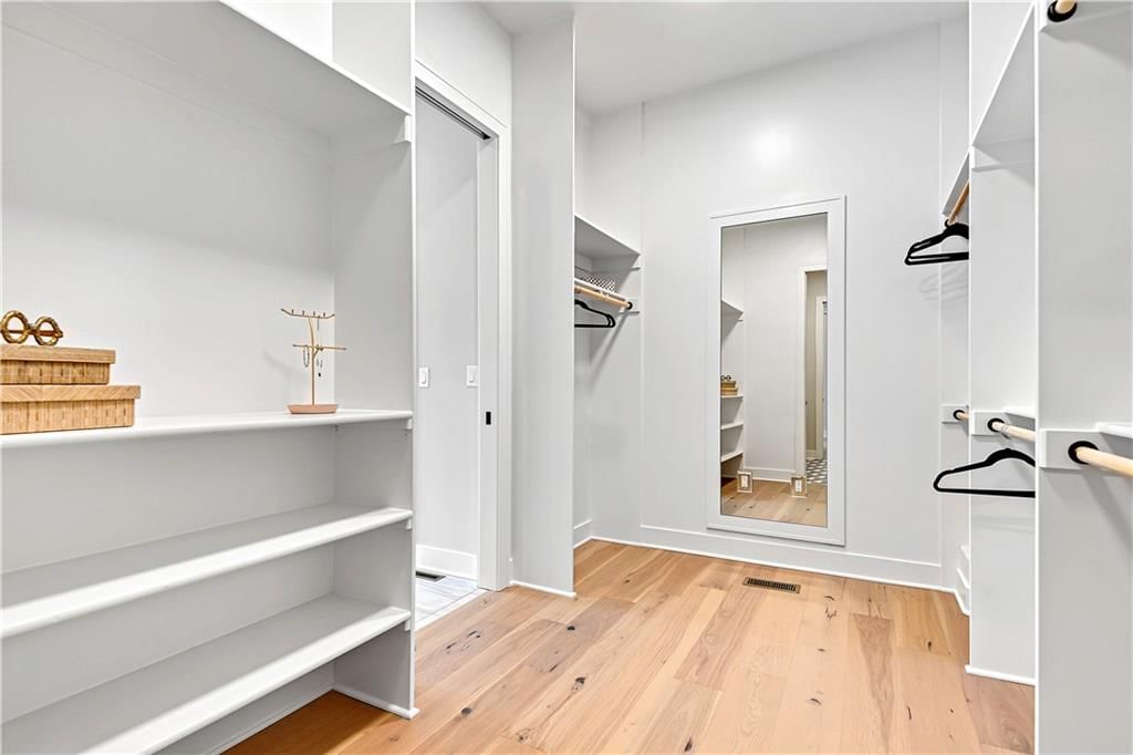 9457 Aurora Street — photo 25