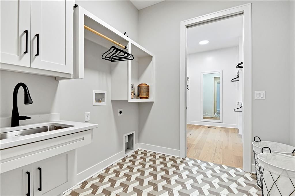 9457 Aurora Street — photo 30