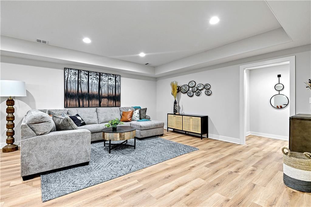 9457 Aurora Street — photo 36