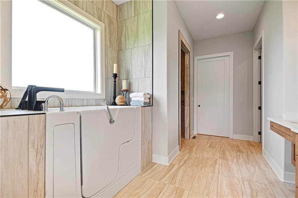 9457 Aurora Street — photo 38