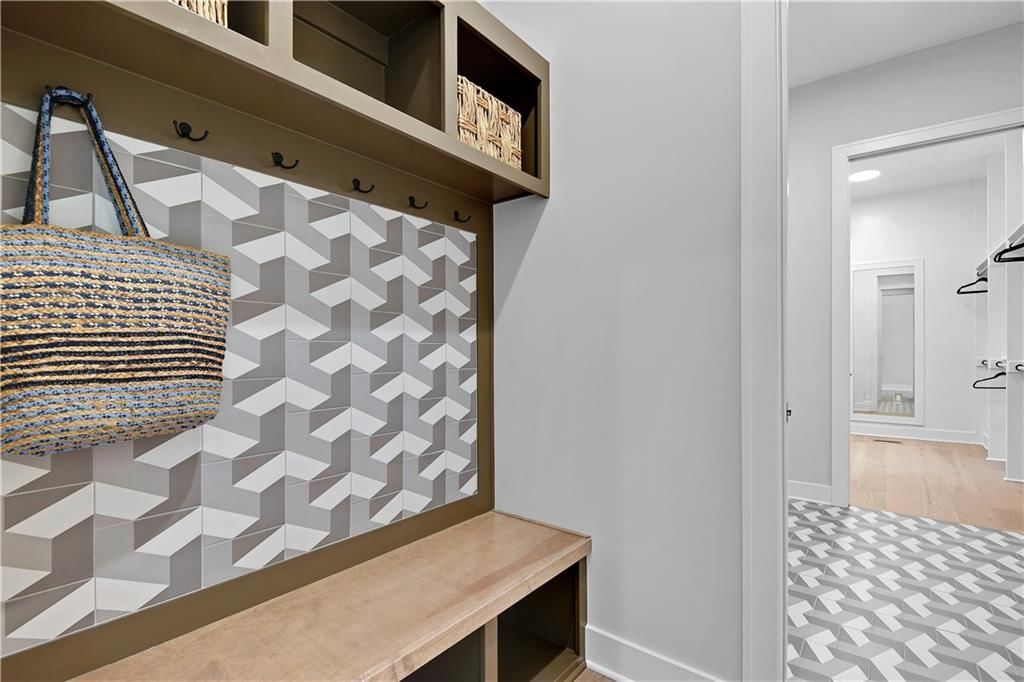 9457 Aurora Street — photo 39