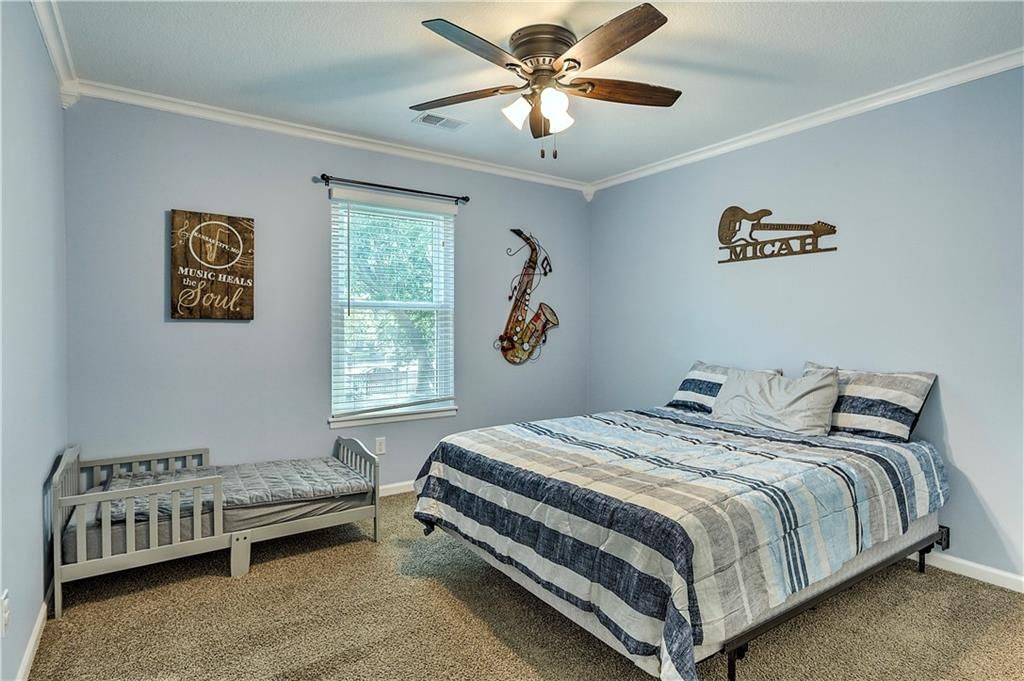 1033 SE Country Lane — photo 17