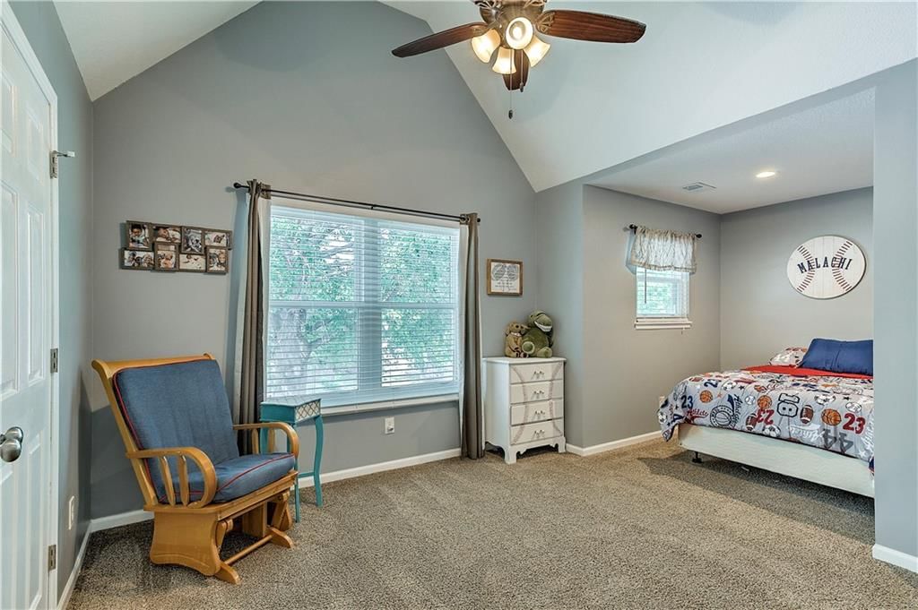 1033 SE Country Lane — photo 18