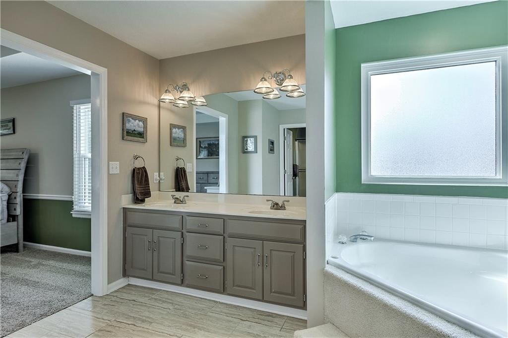 1033 SE Country Lane — photo 23